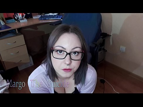 ❤️ Ọmọbinrin ti o ni gbese pẹlu awọn gilaasi buruja Dildo jinna lori Kamẹra ❤ Ohun onihoho didara ❌
